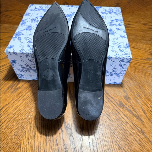 Marc Fisher Black Faux Patent Leather Shoes, 9.5 - Picture 6 of 10